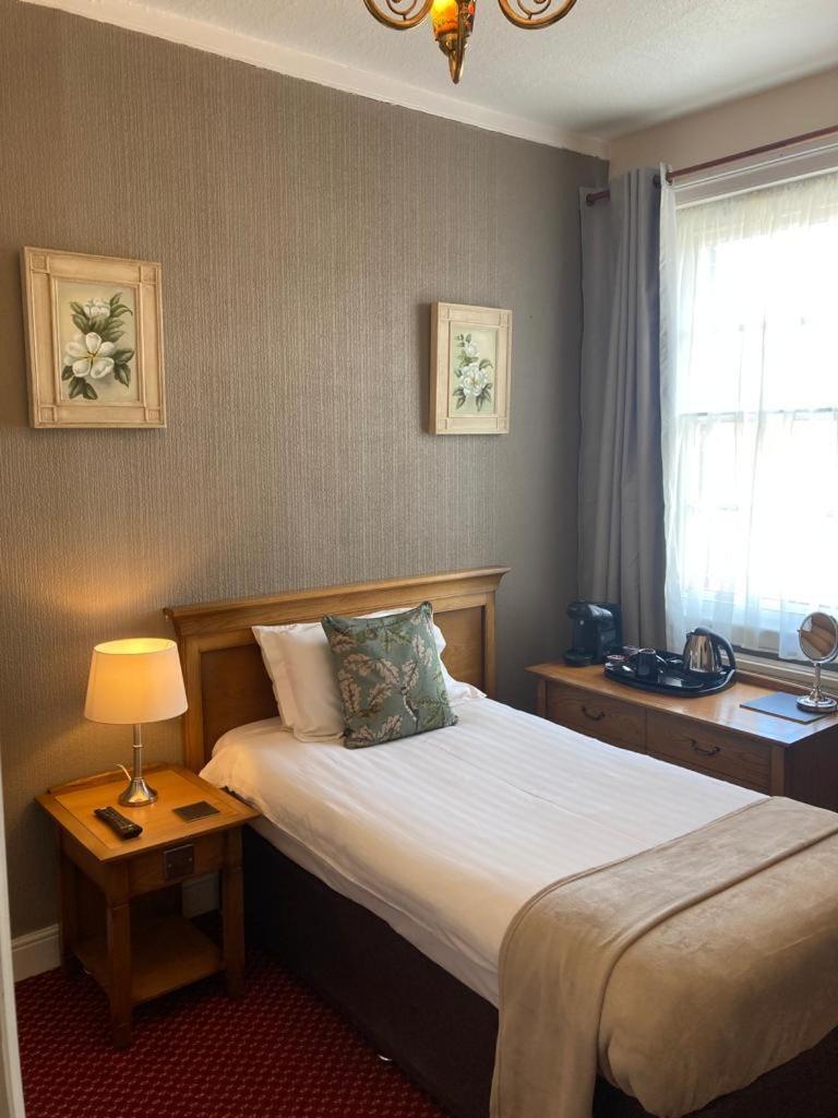 Bed and Breakfast The King'S Arms Boston Esterno foto